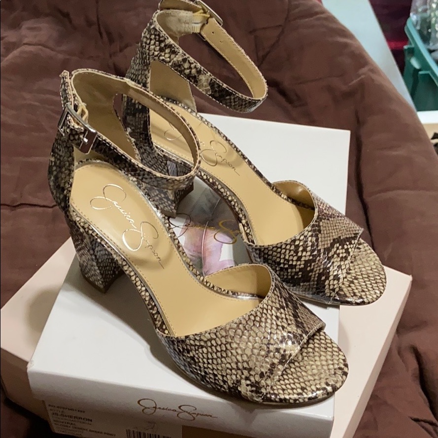 Jessica Simpson Brand Euc